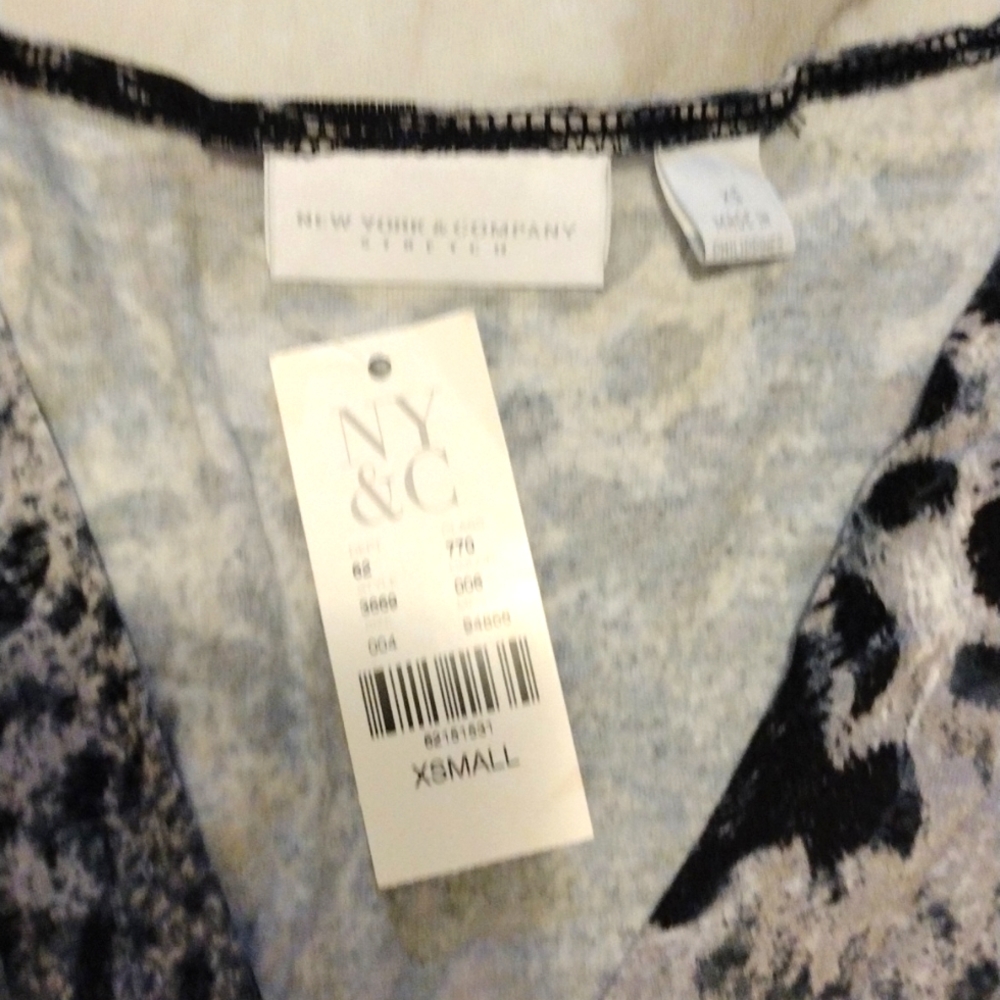New York and company leaperd print half sleeve dre - Picture 4 of 10